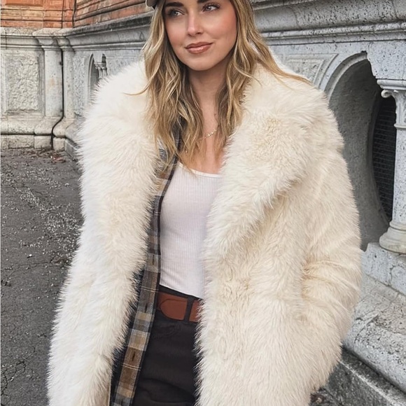 Luxurious Cream Faux Fur women thick warm oversized winter Coat